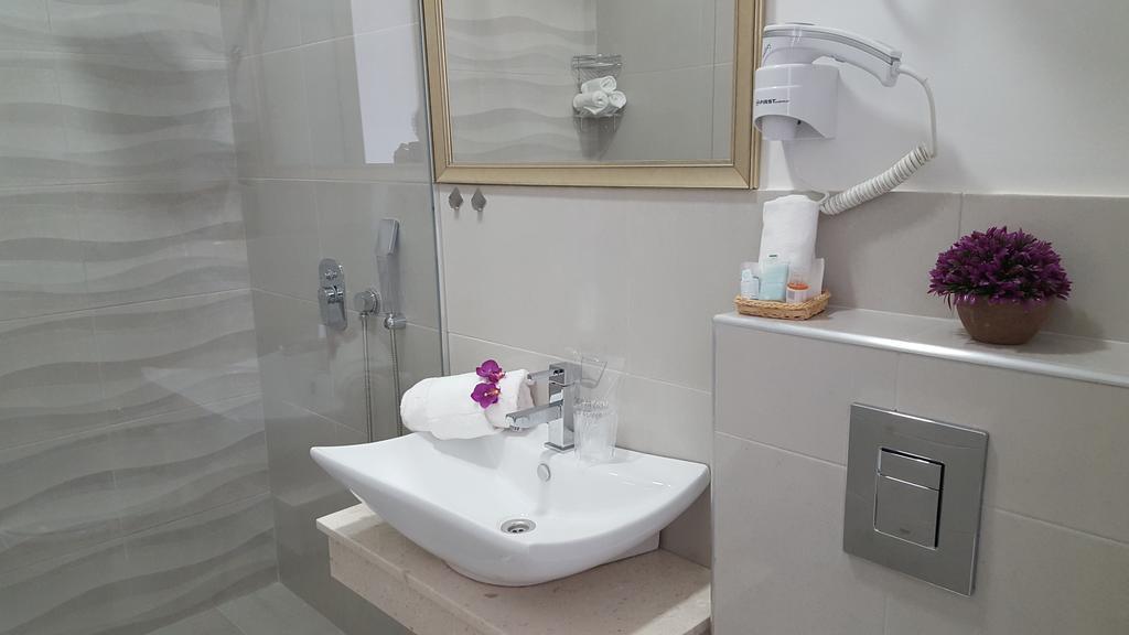 Guesthouse Laterna แฮร์เซ็ก-โนวี ภายนอก รูปภาพ